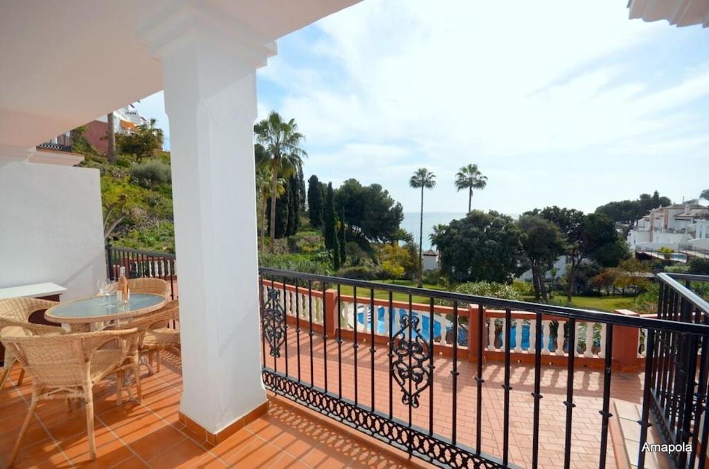 נרחה La Amapola, A Little Oasis With Sea View, 200 Meters From The Beach. מראה חיצוני תמונה